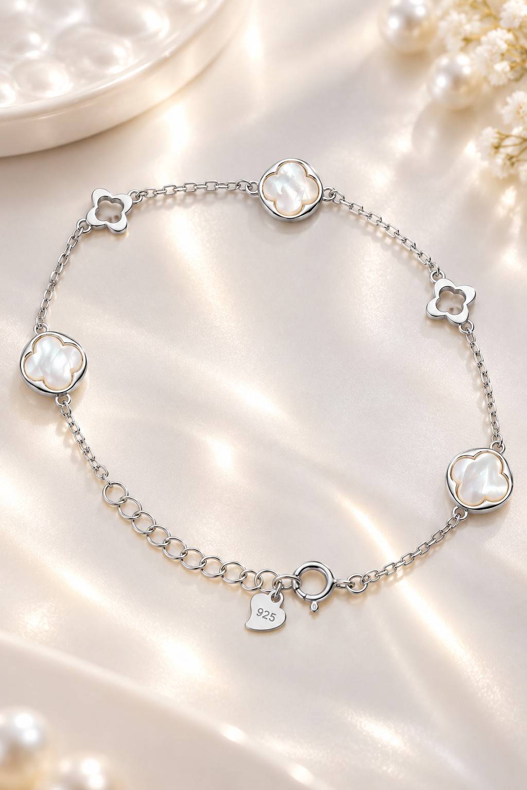 Pearl Flower Bracelet - Thumbnail 3