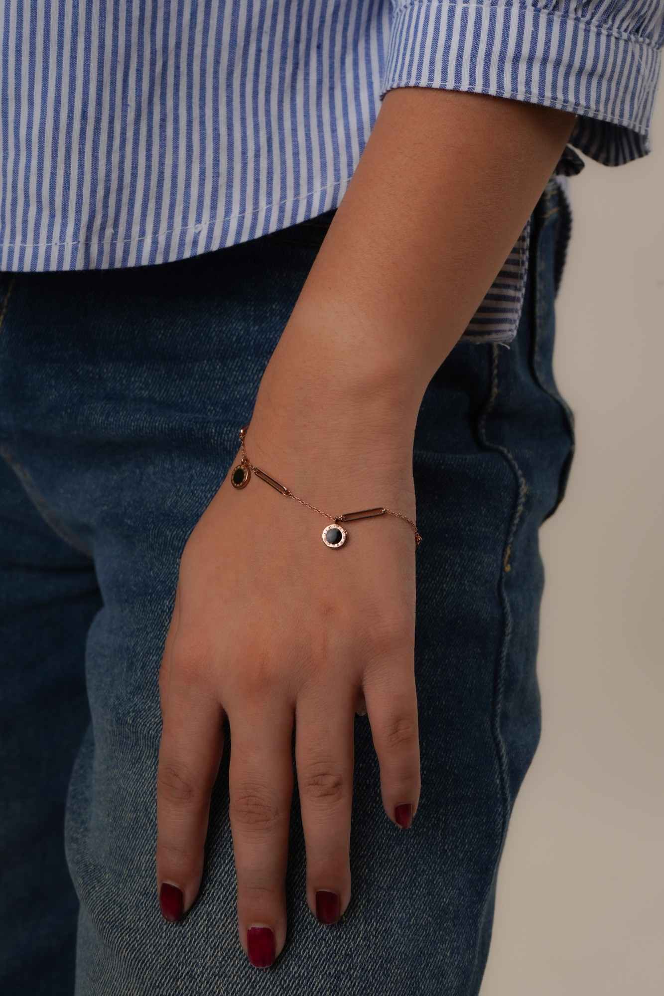 Black Charm Link Necklace - Thumbnail 2