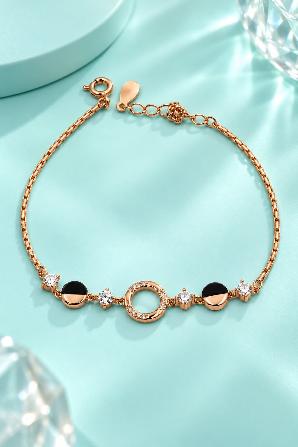 Black & Gold Circle Necklace - Thumbnail 3