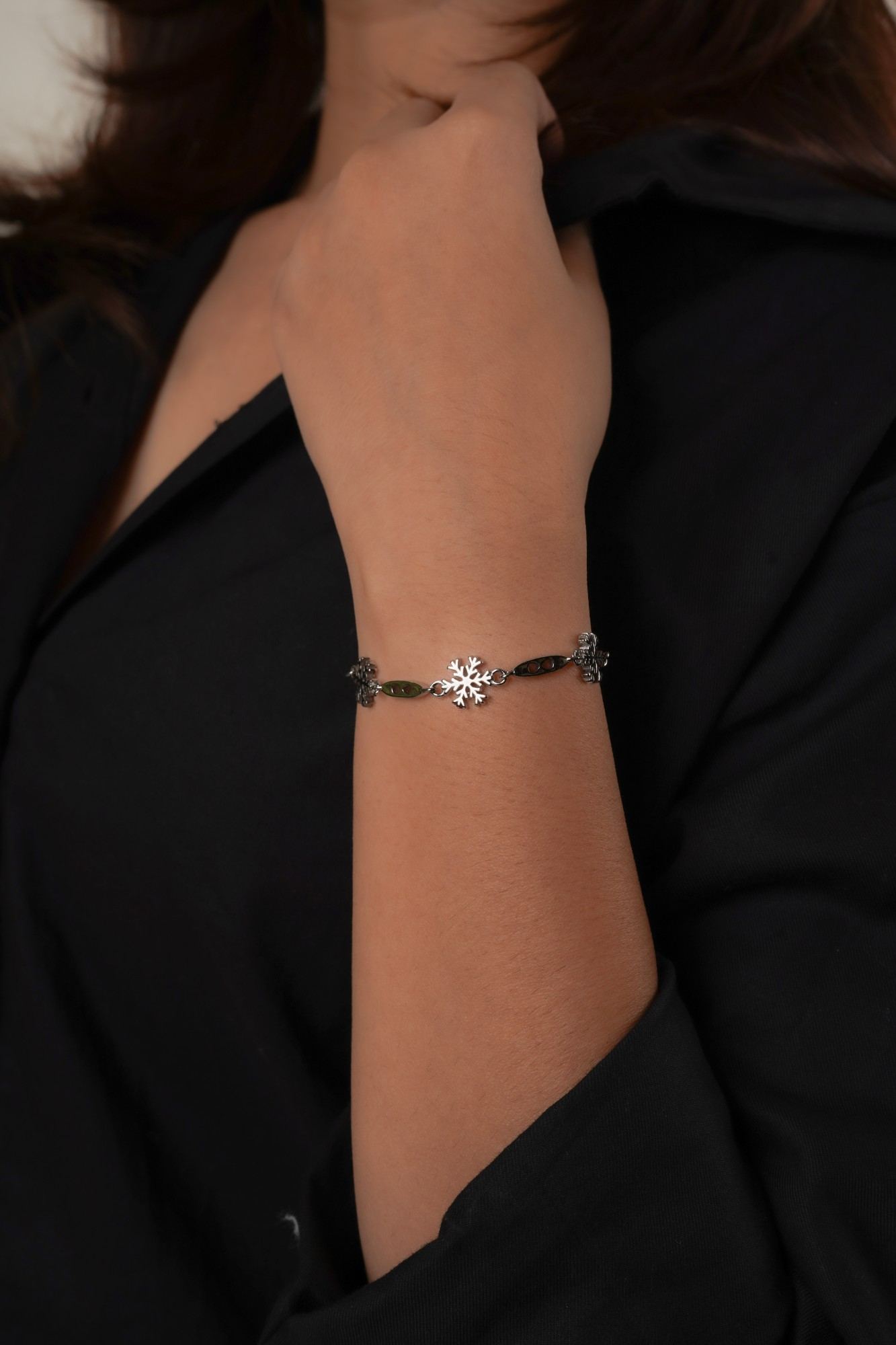 Frostelle Snowflake Bracelet - Thumbnail 2