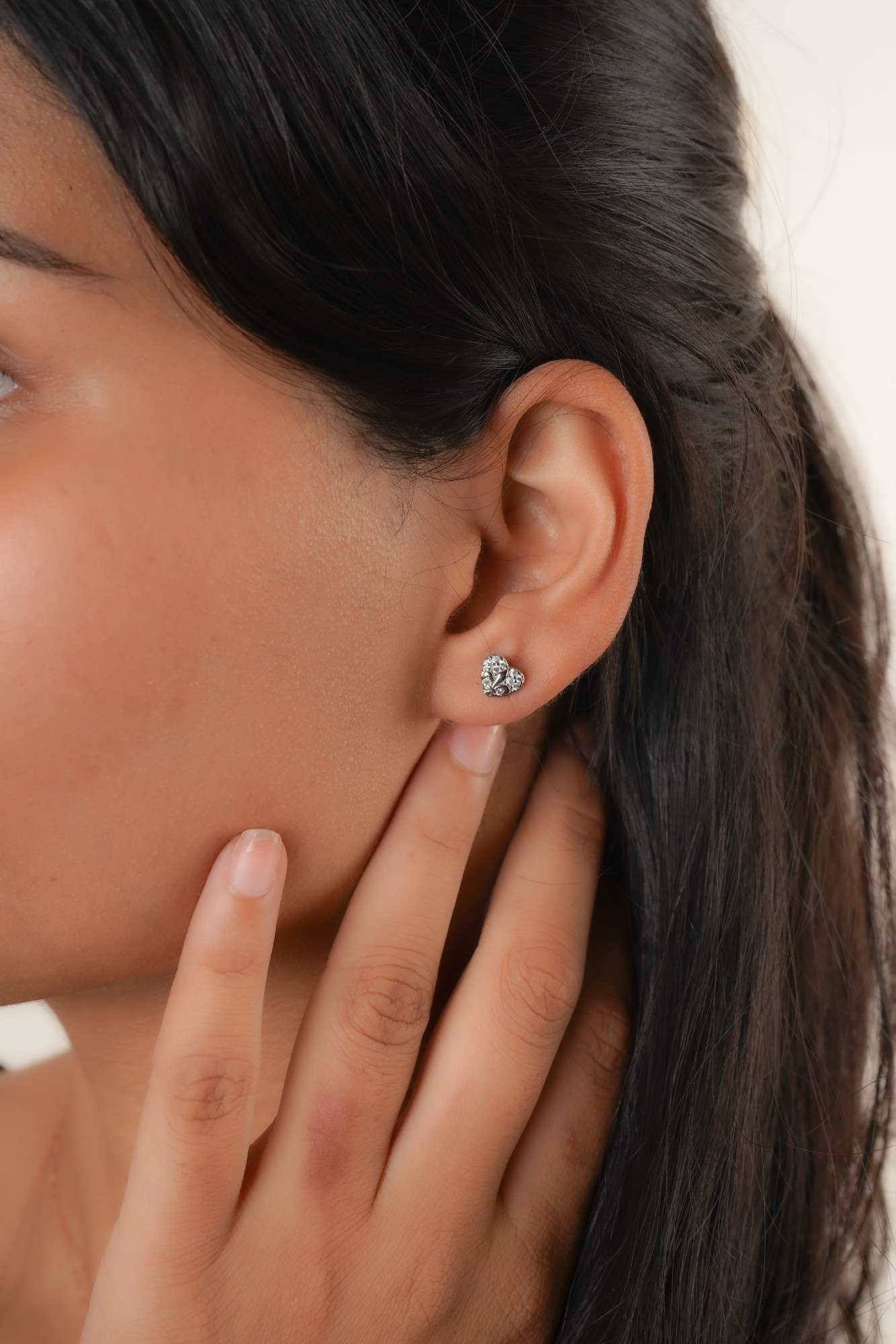 Aurelia Heartvine Stud Earrings - Thumbnail 2