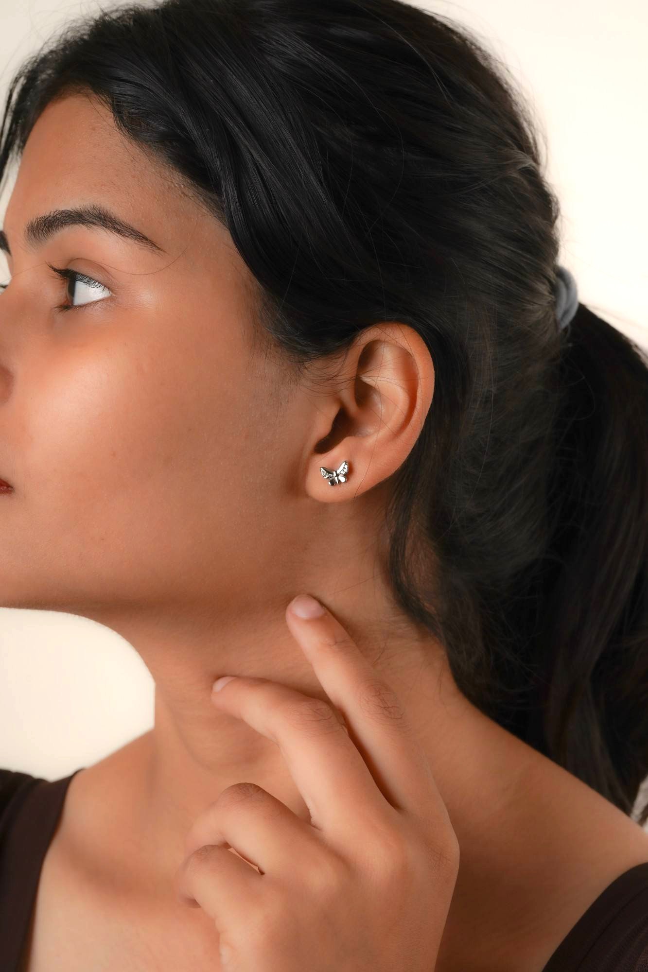 Nazuk Butterfly Earrings - Thumbnail 2
