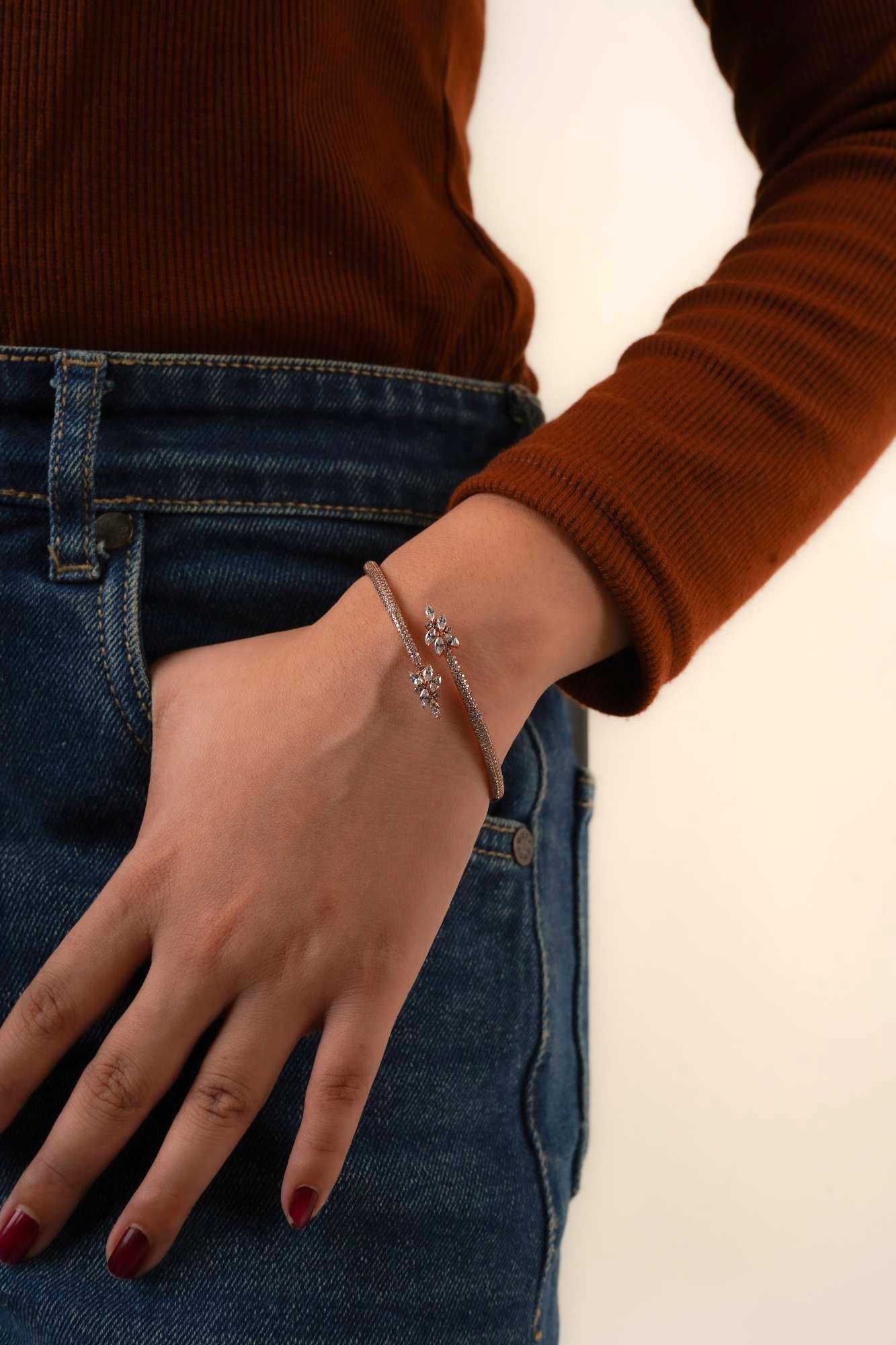 Roselle Bloom Bracelet - Thumbnail 2