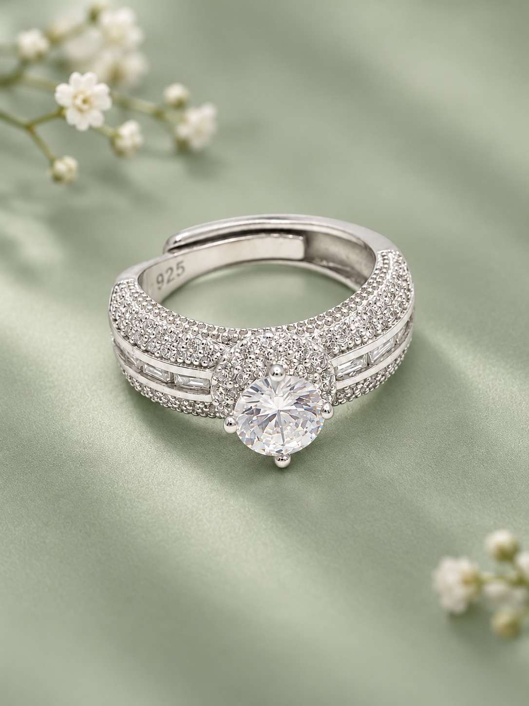 Aurelia Luxe Solitaire Ring - Thumbnail 5