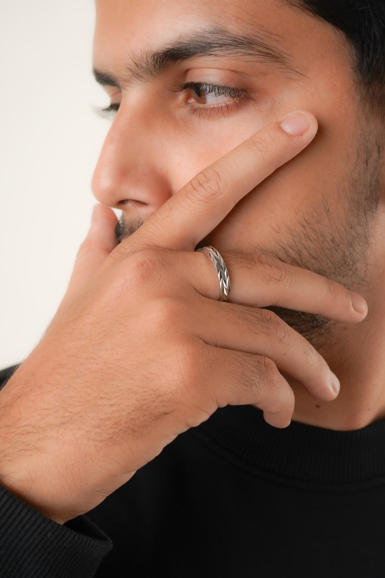 Axton Men’s Textured Band Ring - Thumbnail 2