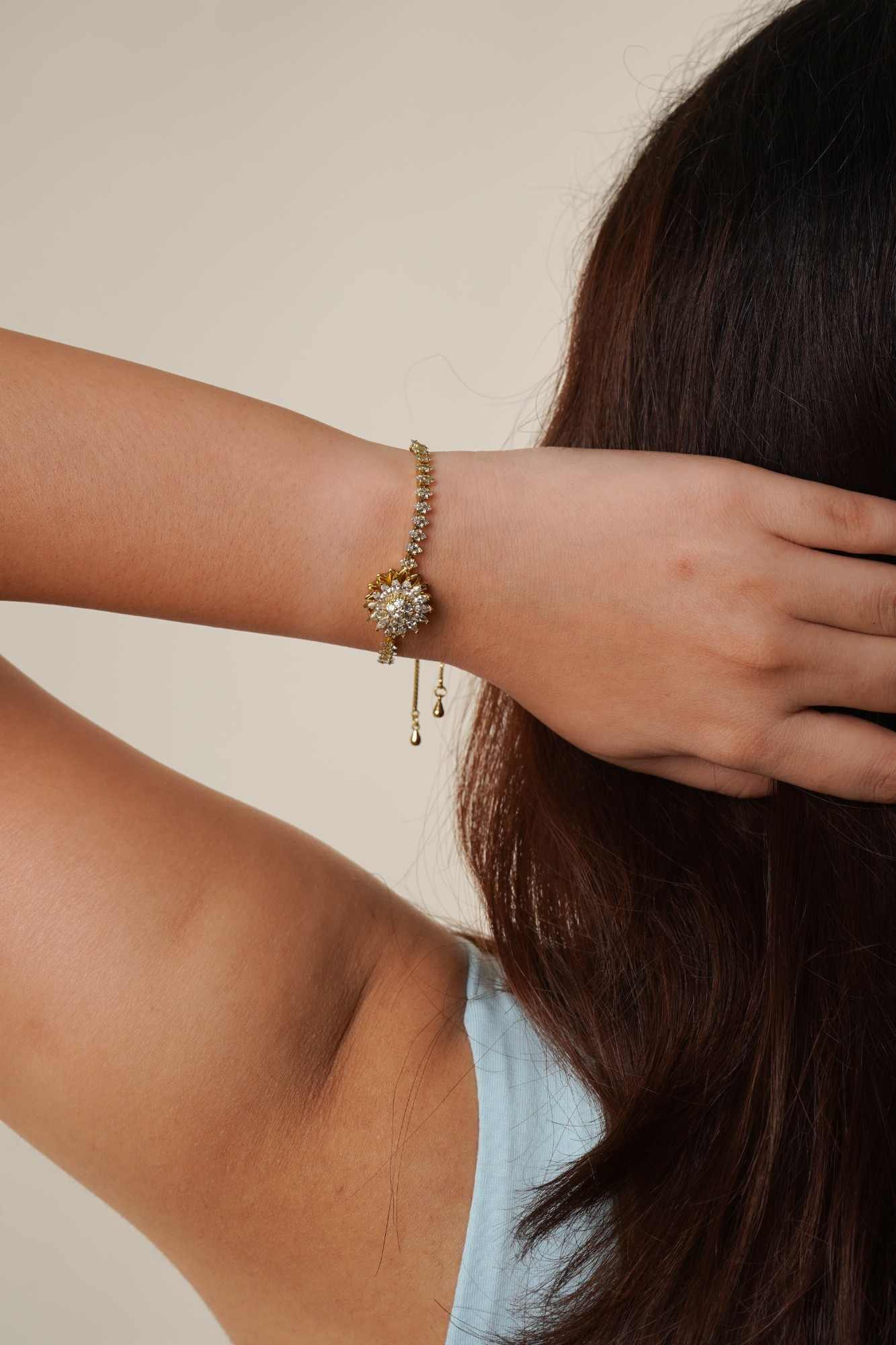 Aurora Blossom Bracelet - Thumbnail 3