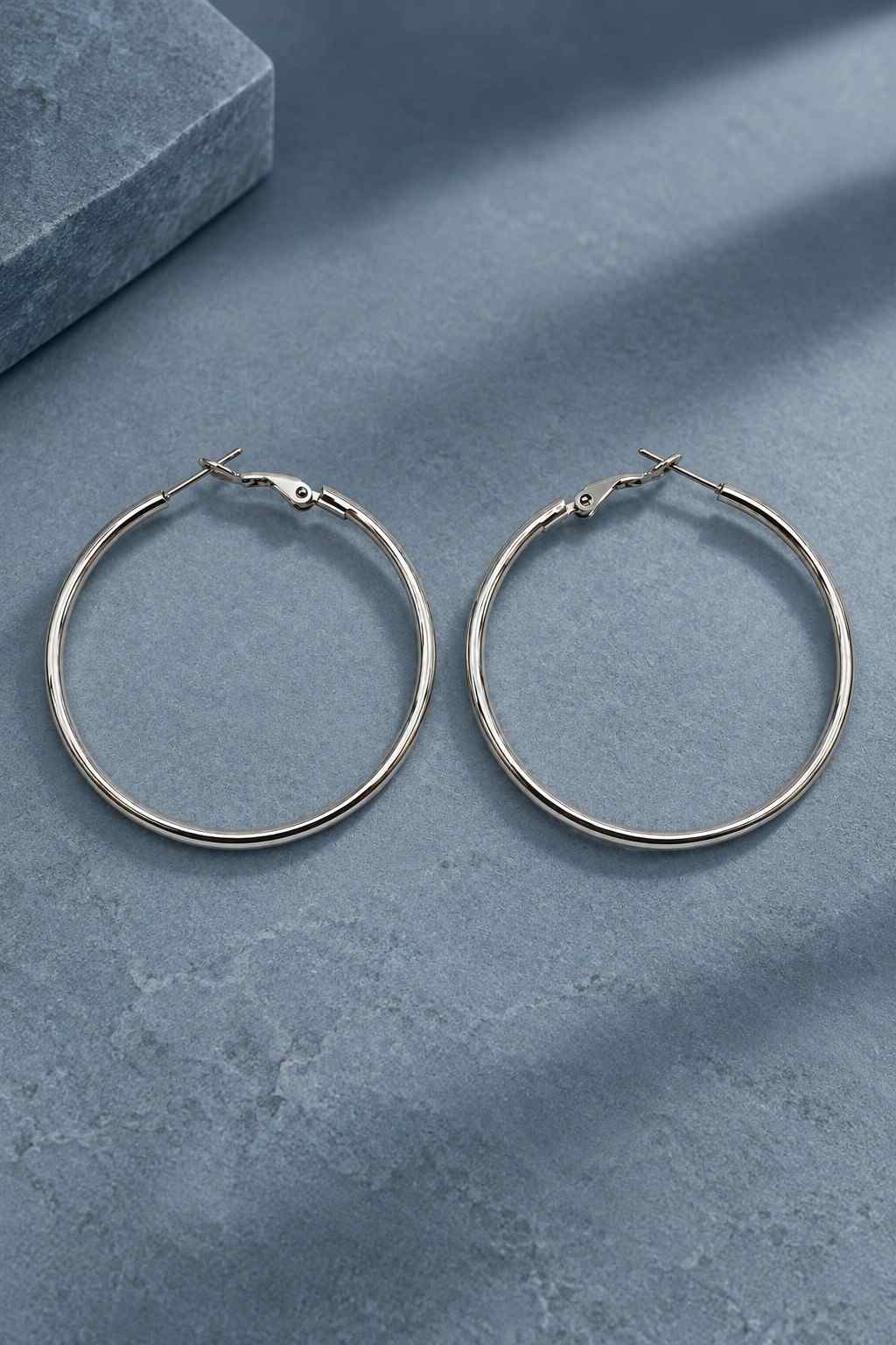 Sleek Halo Hoops - Thumbnail 3