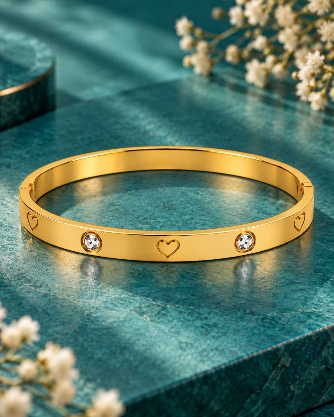 Amelie Heartline Bracelet - Thumbnail 3