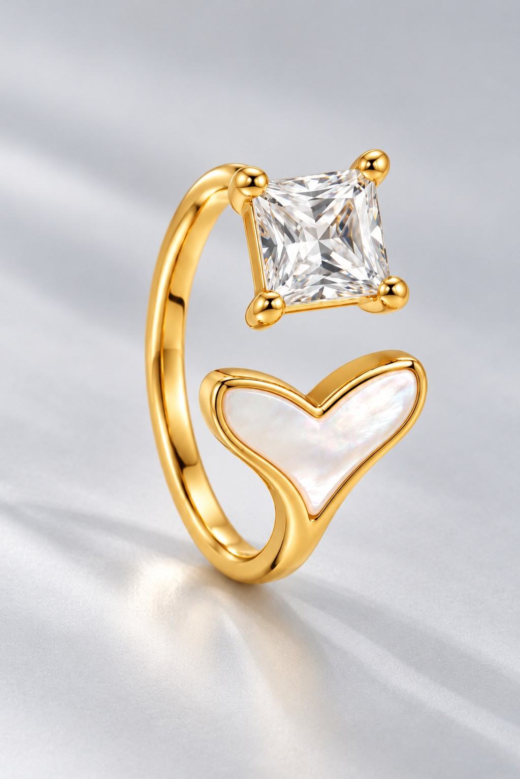 Elara Heartstone Ring - Thumbnail 3
