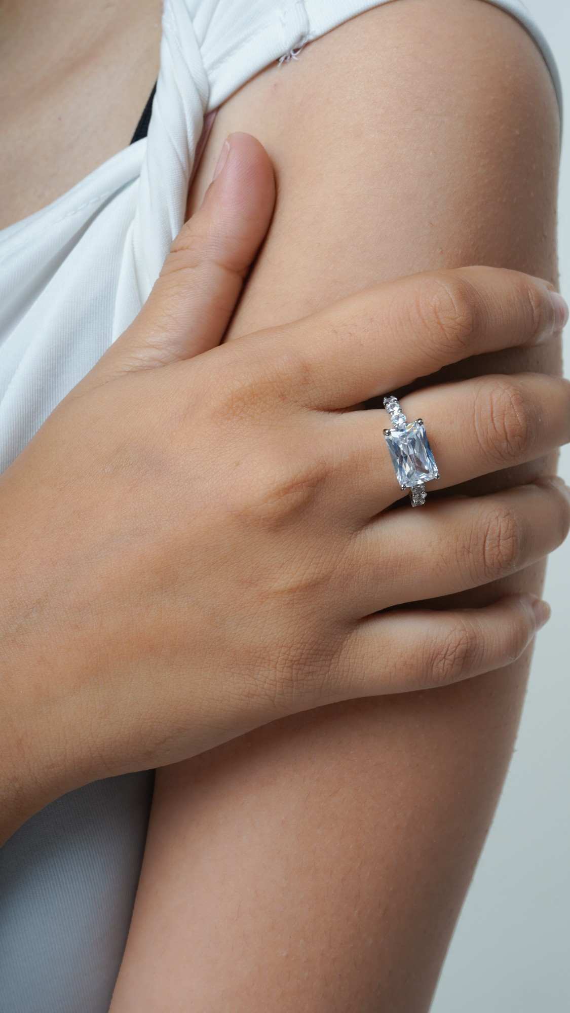 Crystal Radiance Ring - Thumbnail 2
